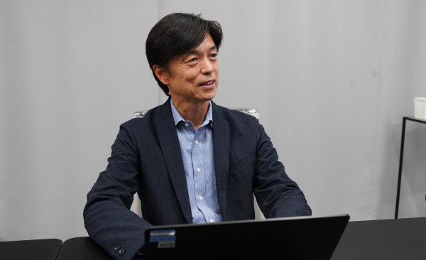 執行役員 人事部長 平岡智信による人材育成方針の説明
            