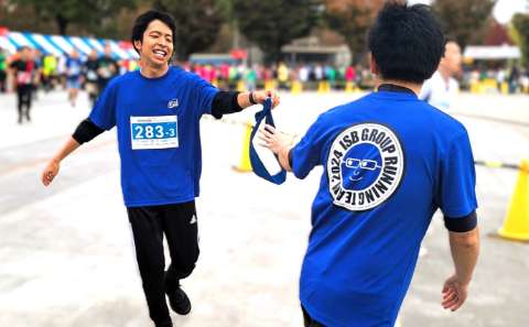 タスキをつなぐISBグループのランナー達