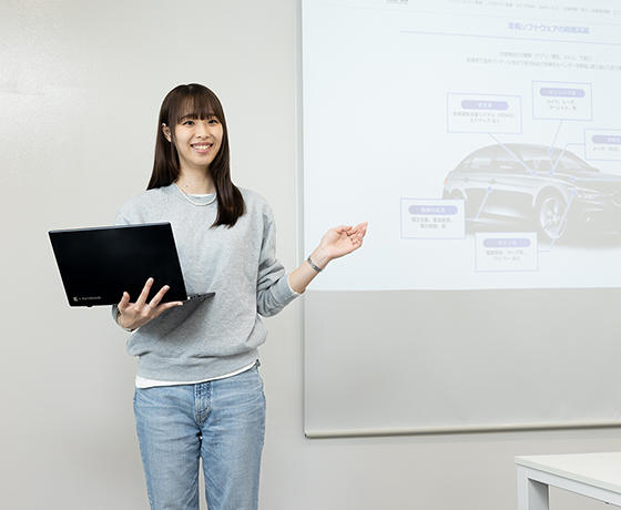 自動車の安全性確保という重責を担う誇り。若手ならではの発想力でチャレンジできる手応え。