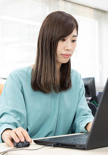 プロジェクト管理者として車載メータの共通系機能を開発。