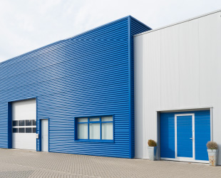 利用イメージ：倉庫のドア